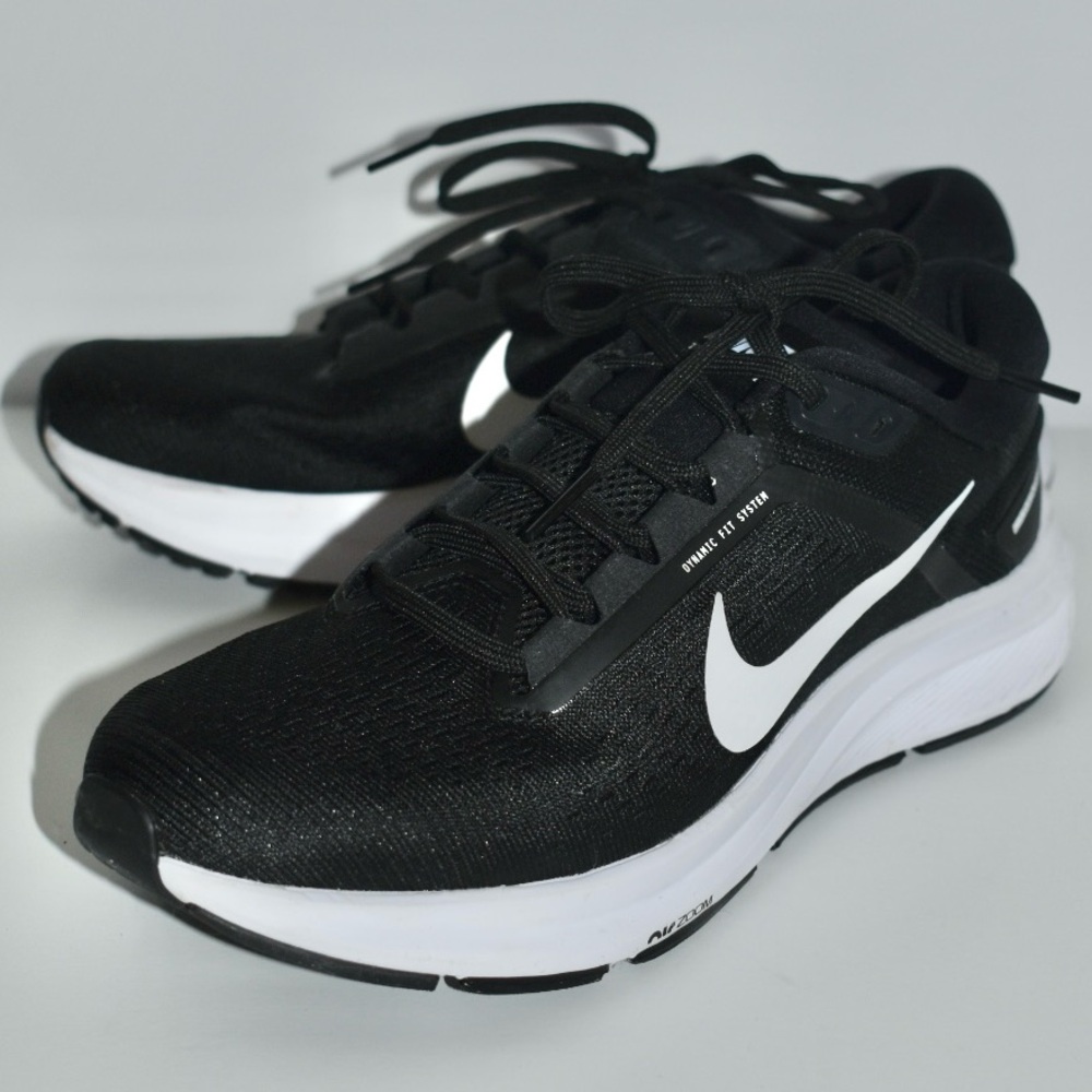 NEW NIKE Black and White Running Shoes